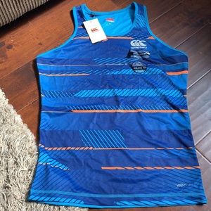 Women’s athletic top